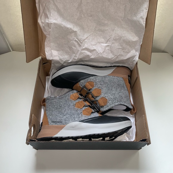 Sorel Out and About III - Picture 7 of 7